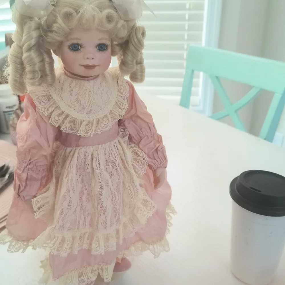 Yours and mine share show Thursday 8th 430pm - Picture 2 of 3